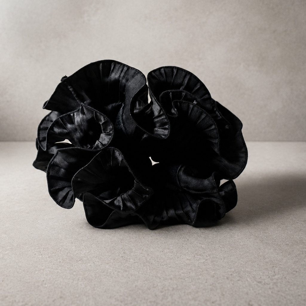 Scrunchie black waves