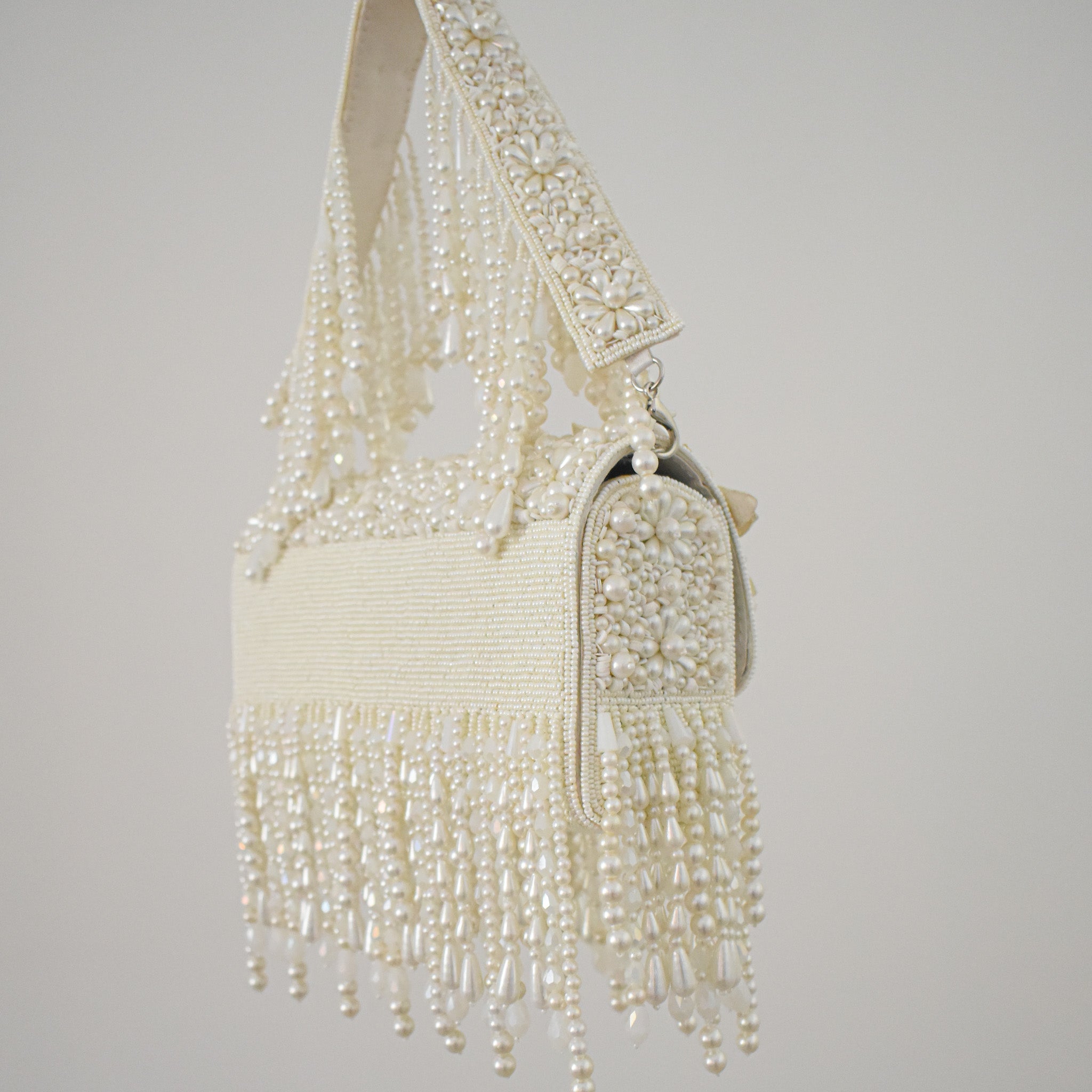 Cartera Luxury White