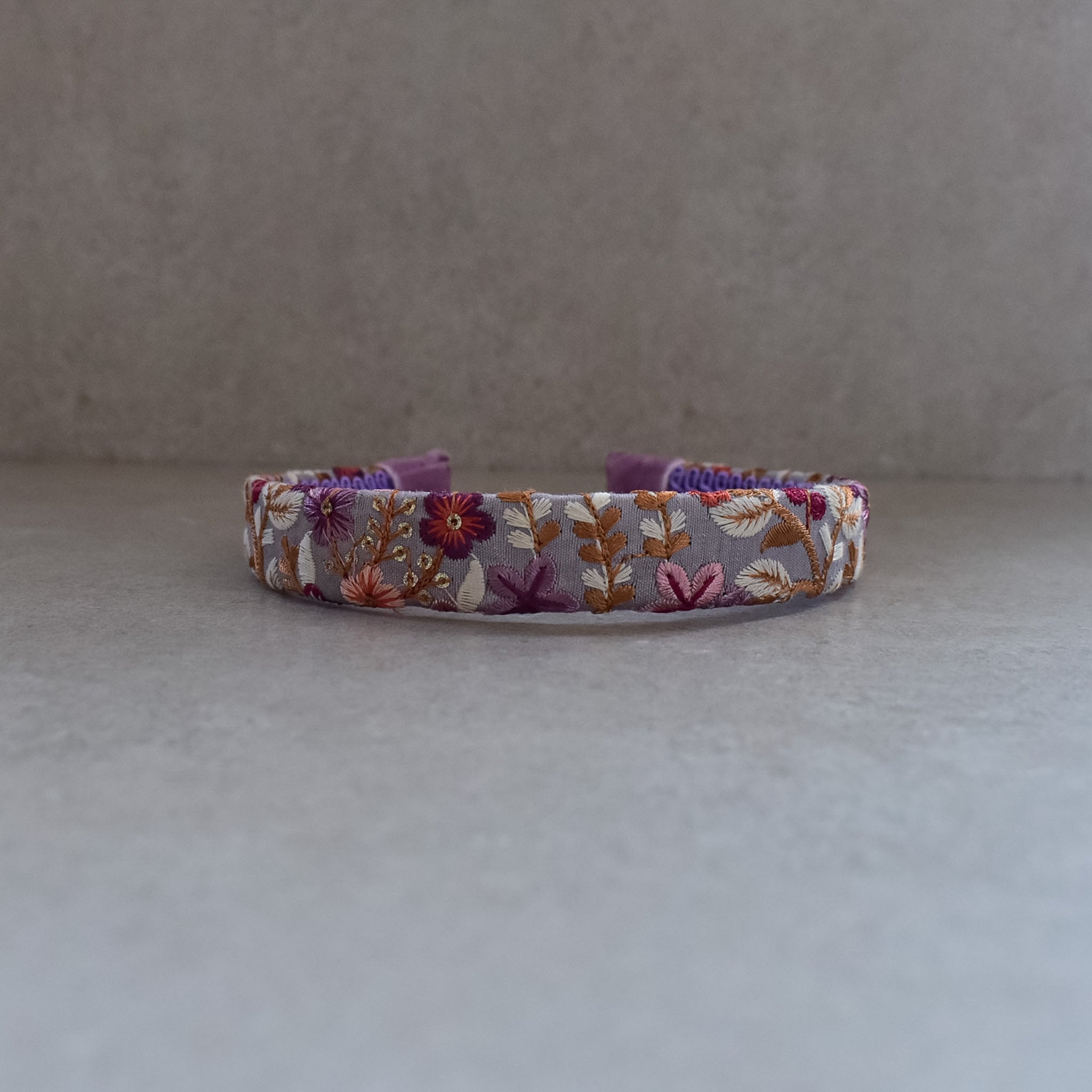 Cintillo flower violet whispers