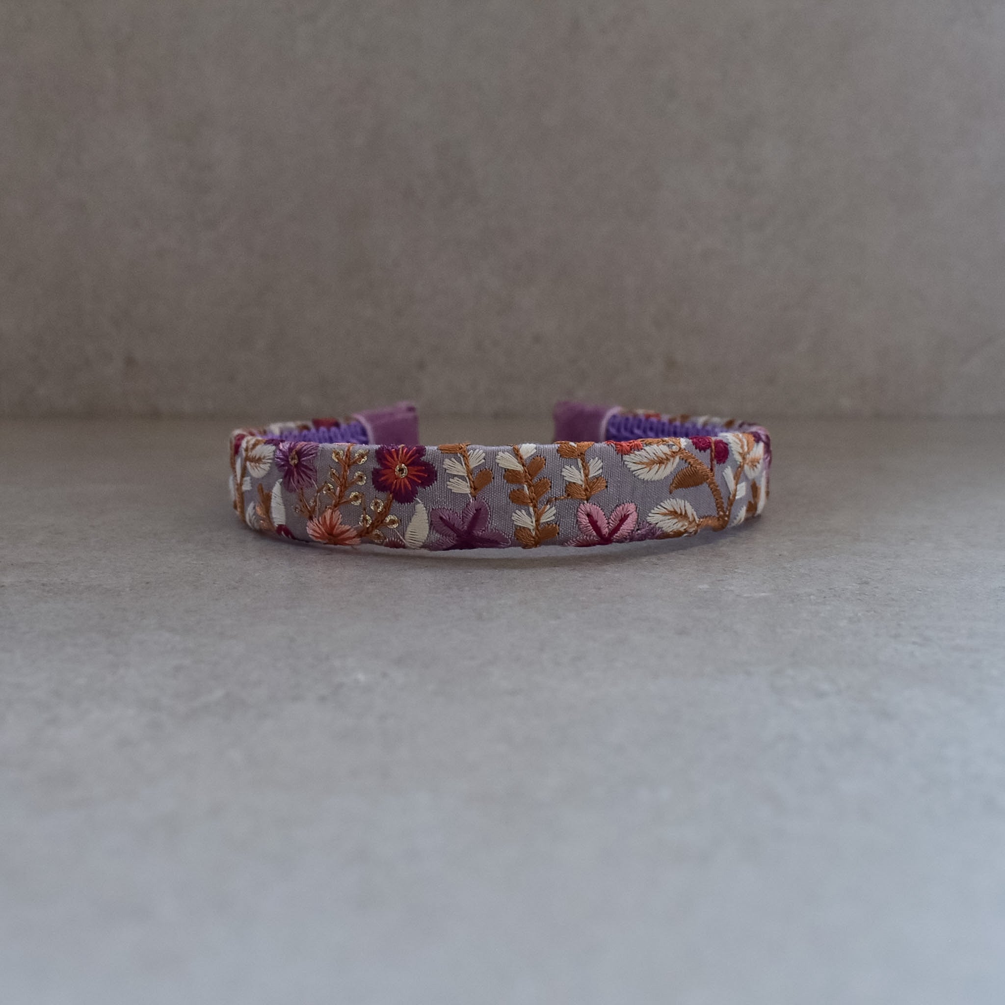 Cintillo flower violet whispers