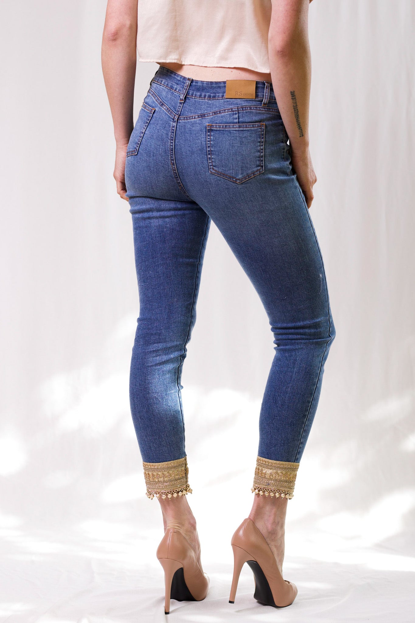 JEANS BLUE EMBELLISHMENT