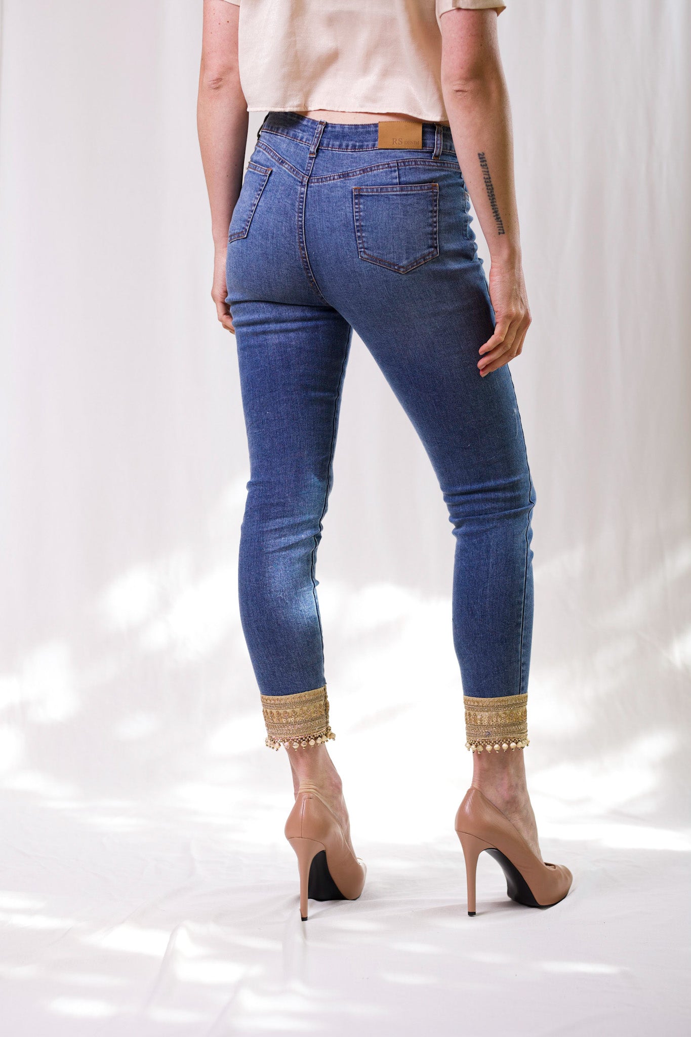 JEANS BLUE EMBELLISHMENT