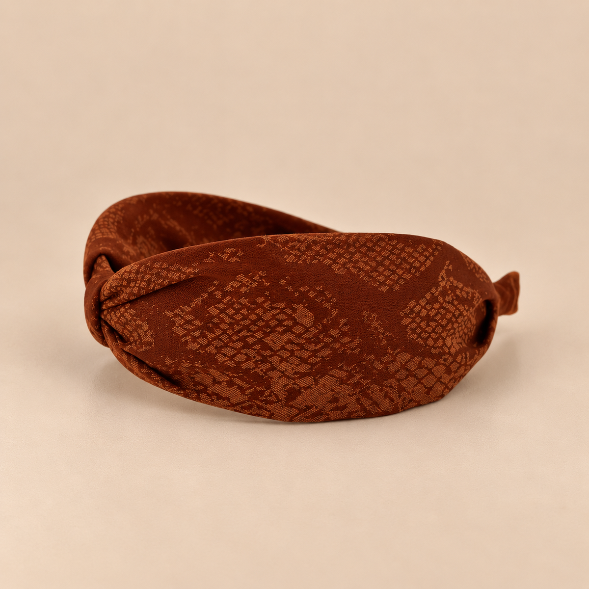 Cintillo basic knot text canela