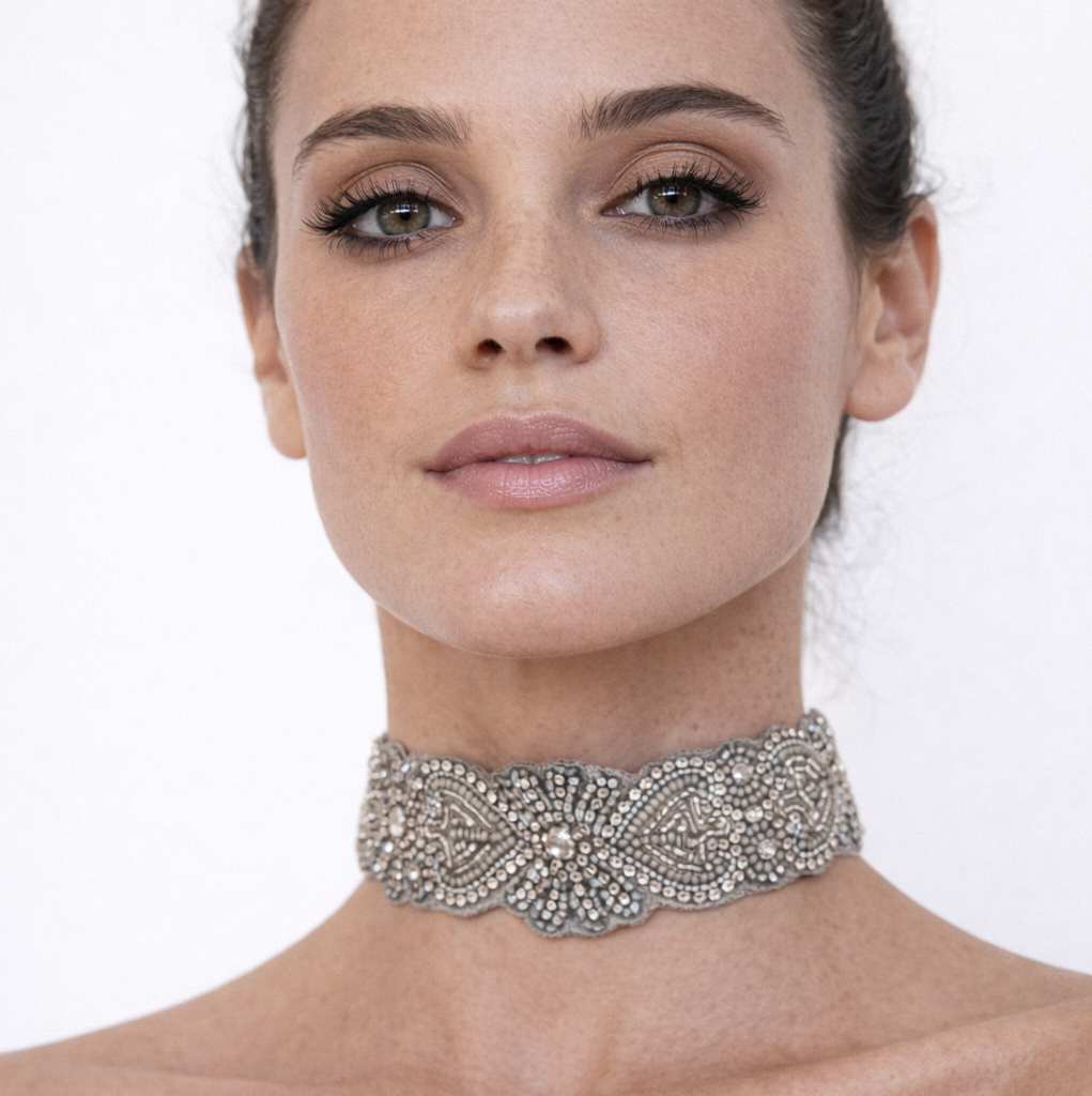 Choker grey swan