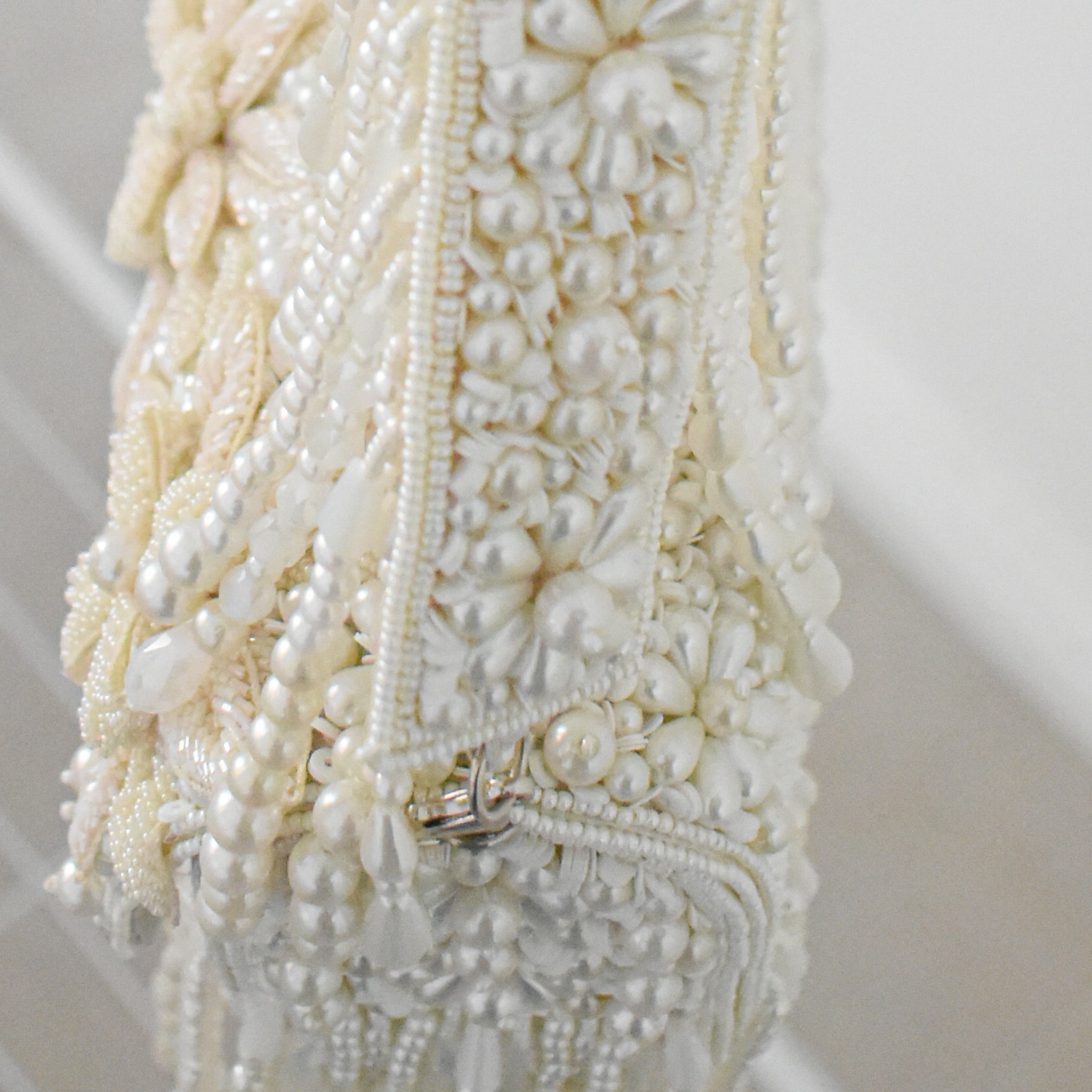 Cartera Luxury White