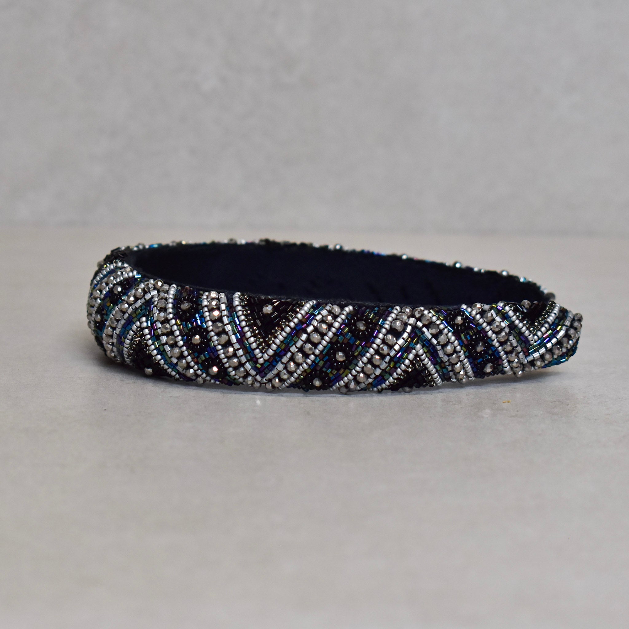 Cintillo QUEEN Midnight wider