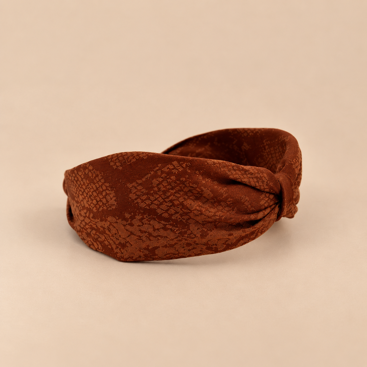 Cintillo basic knot text canela