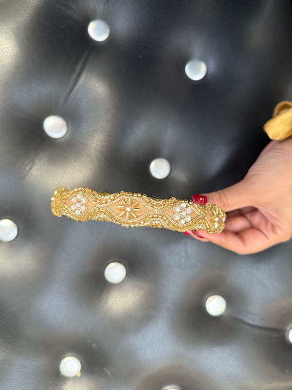 Gold and pearls éclat