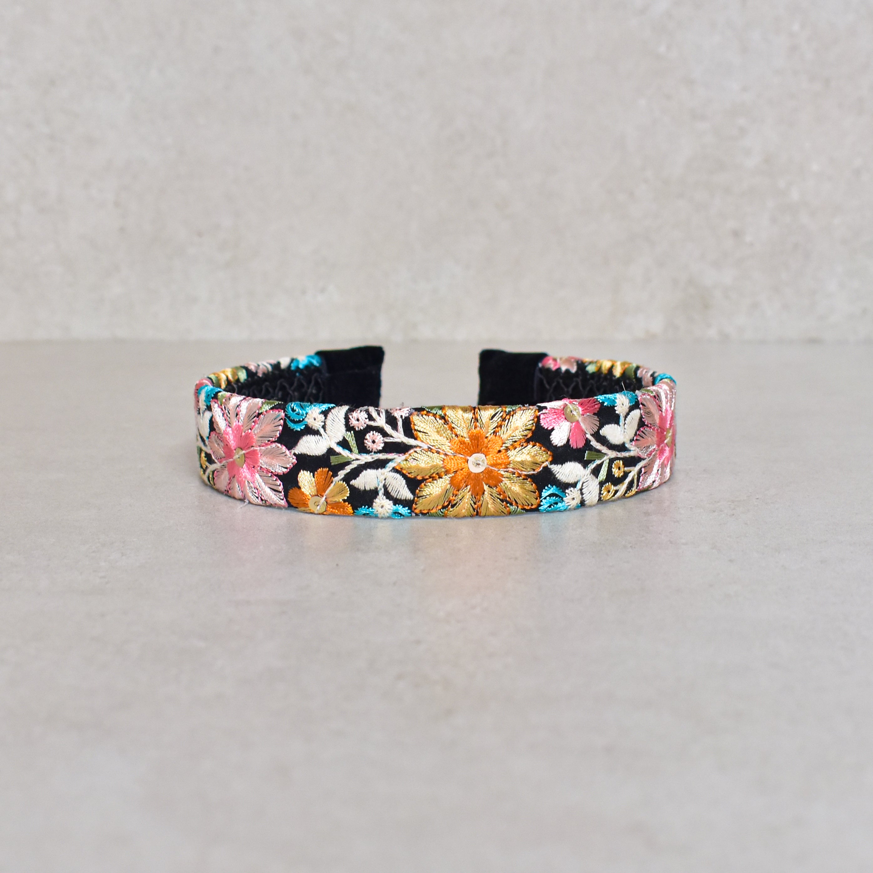 Cintillo Bouquet of flowers