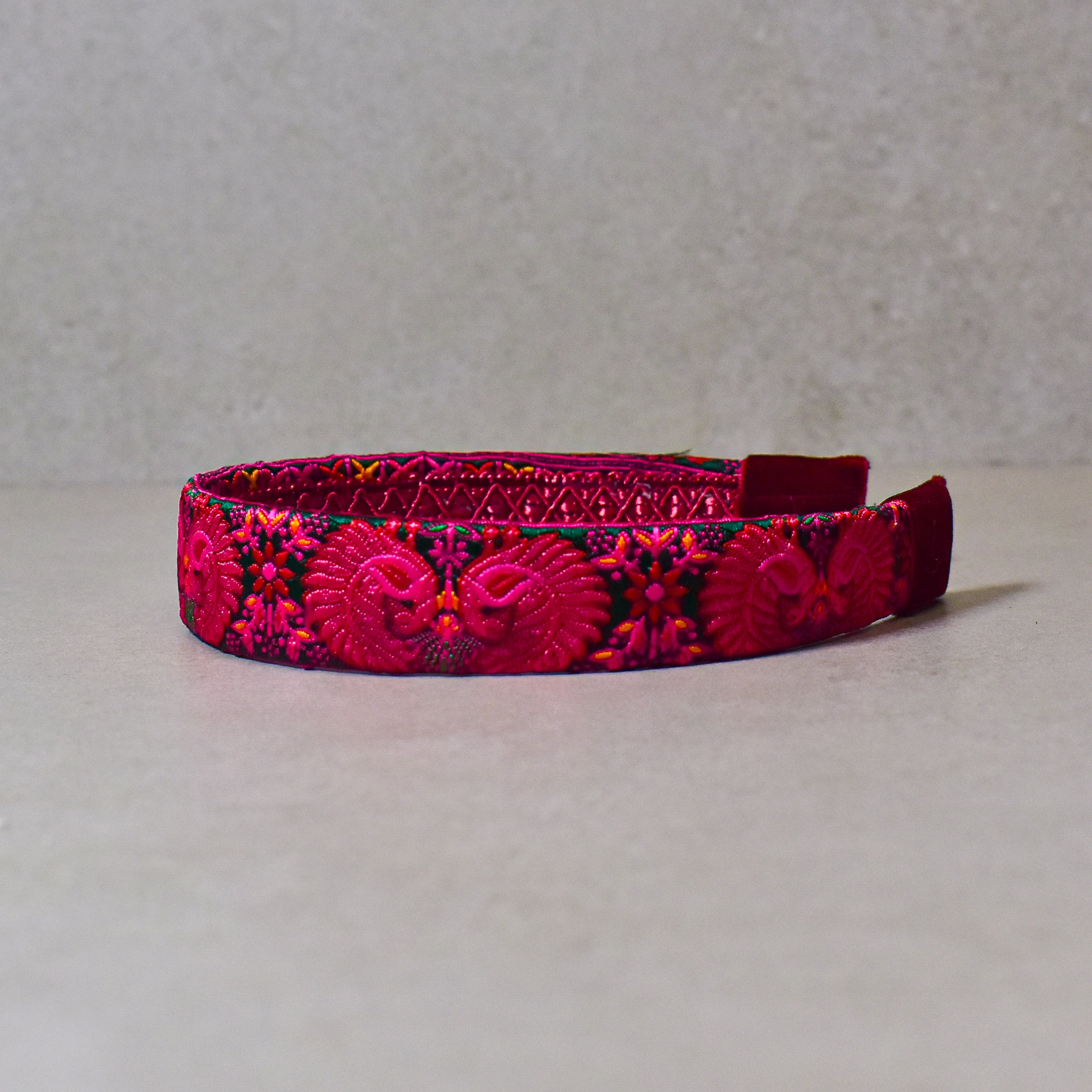 Cintillo Crimson Peacock