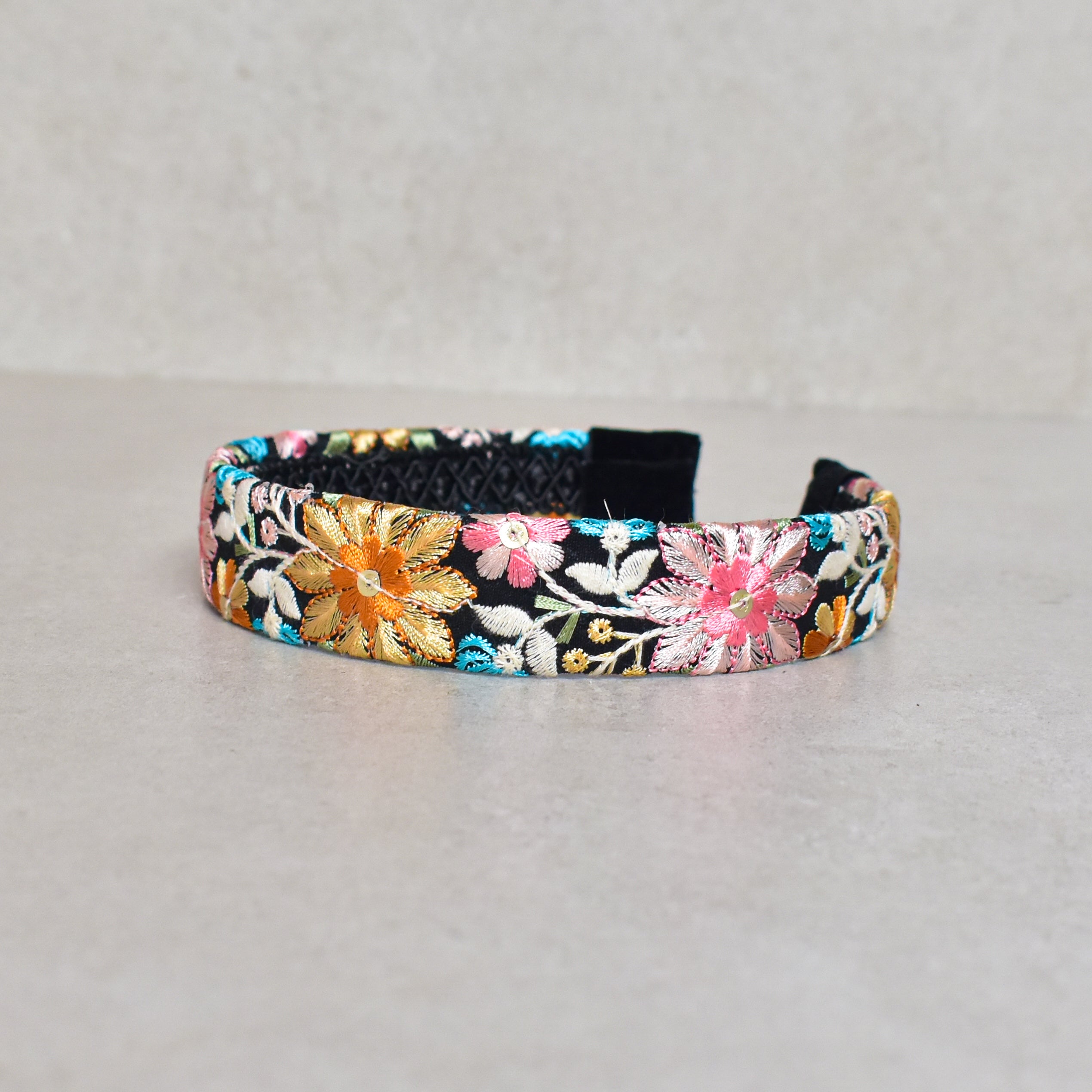 Cintillo Bouquet of flowers