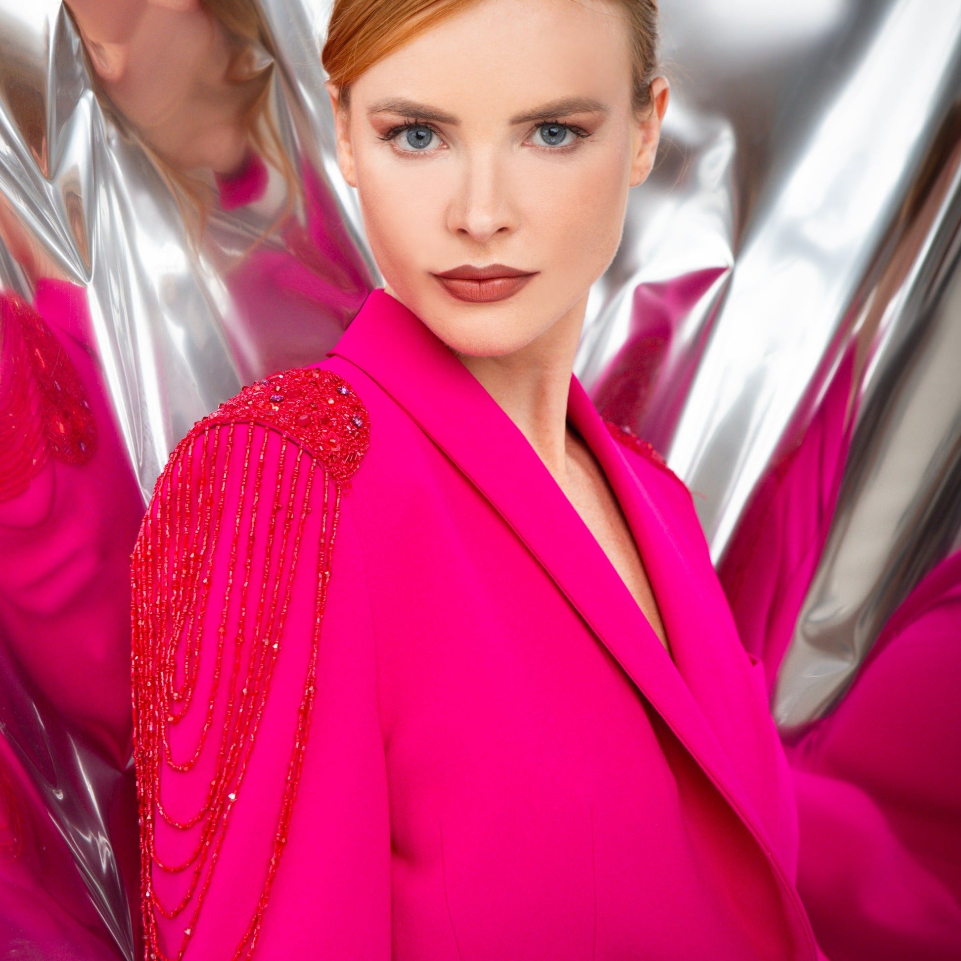 Hombreras bordadas, Dress you up