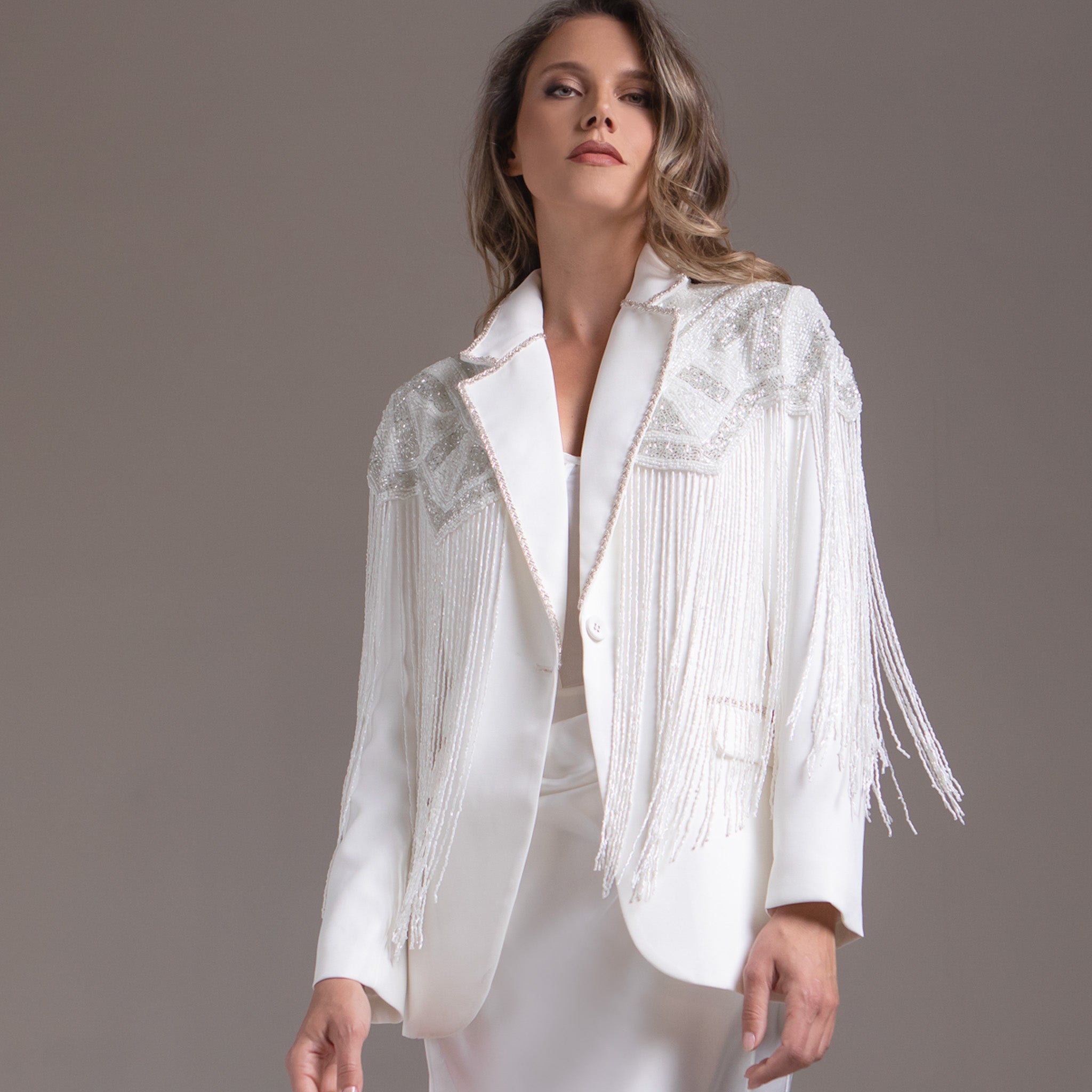 BLAZER LUXURY WHITE FEMME (MADE TO ORDER)