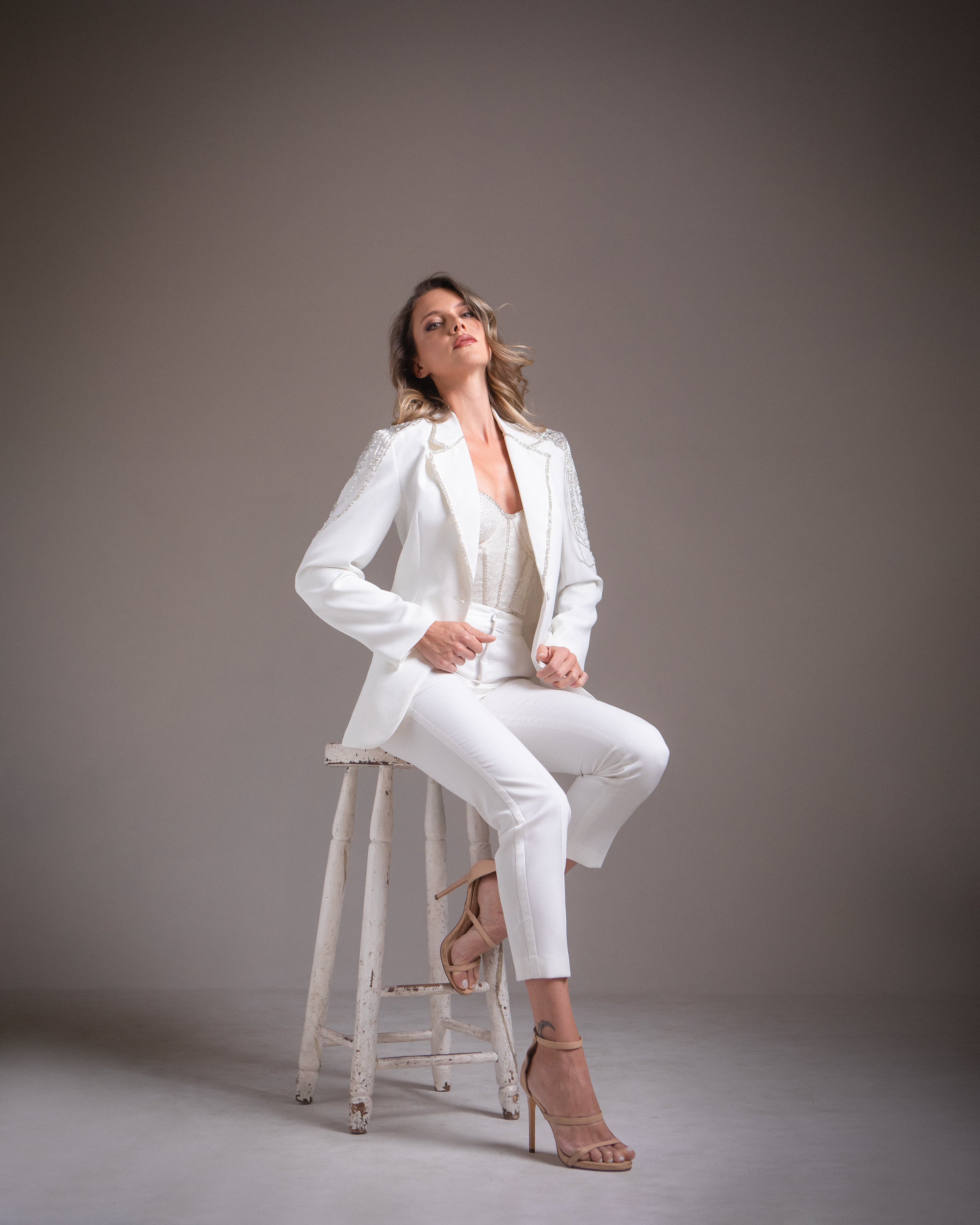 Corsé Luxurious White Premium A MEDIDA Full Piedras