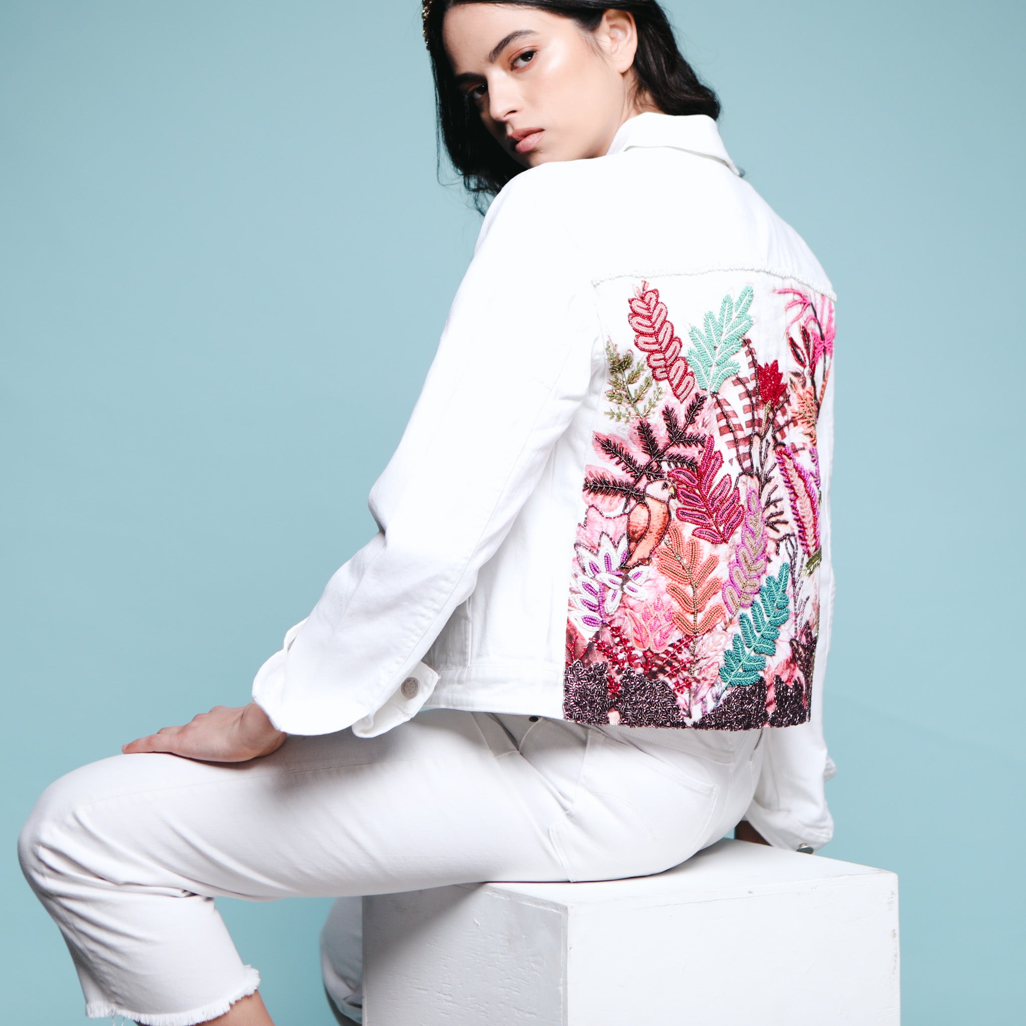 CHAQUETA BLANCA TROPICAL LEAVES